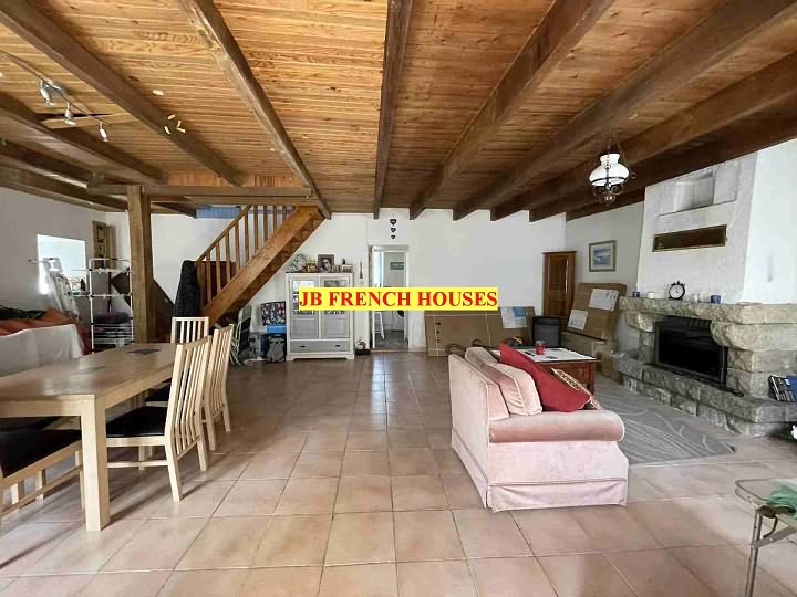 2 bed stone house for sale near Caribet