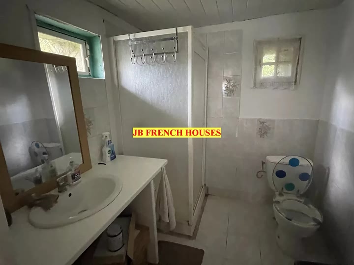 2 bed stone house for sale near Caribet