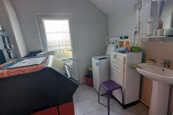 2 bed stone house for sale near Peer