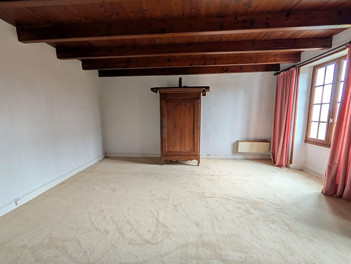 2 bed stone house for sale near Gentray