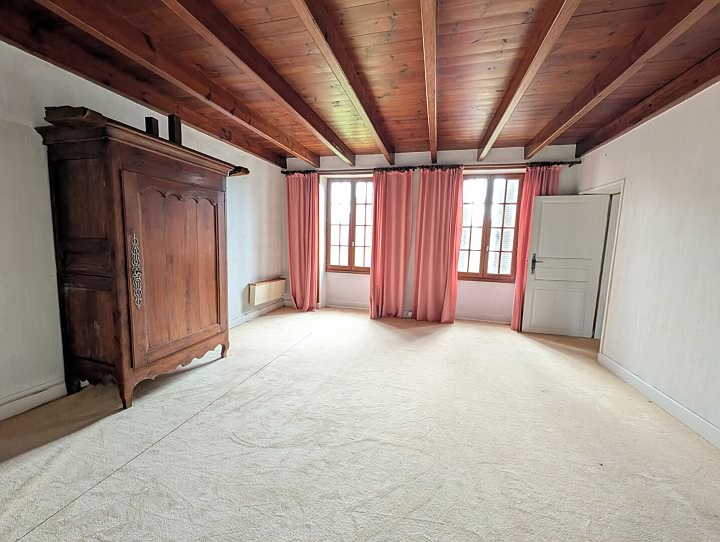 2 bed stone house for sale near Gentray