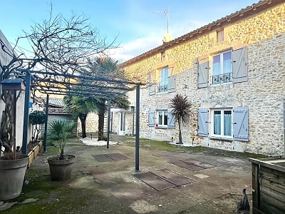 6 bed stone house for sale near Monas