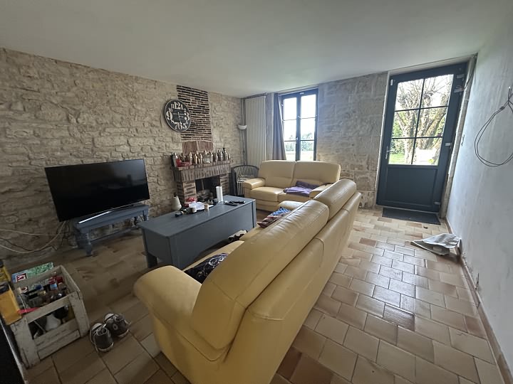 5 bed stone house for sale near Suaux