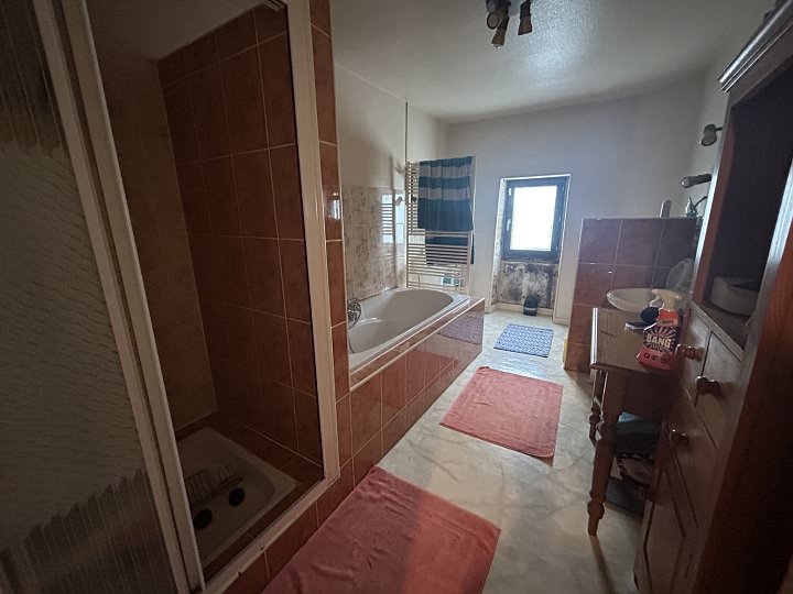 5 bed stone house for sale near Suaux