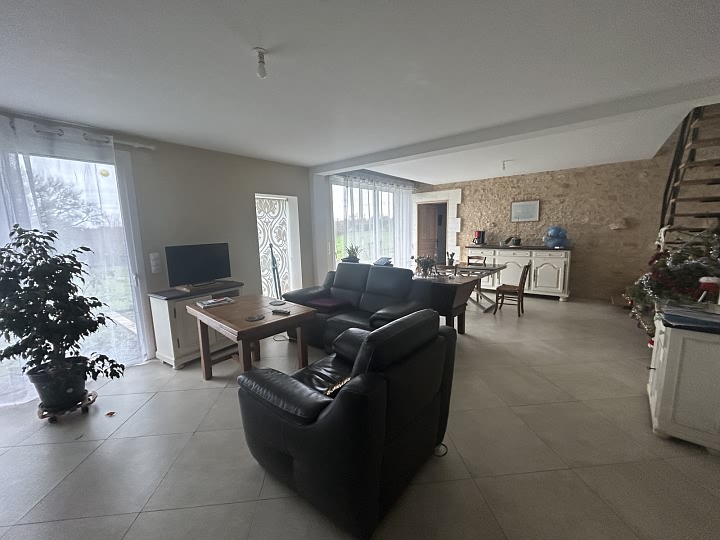 4 bed stone house for sale near Suaux