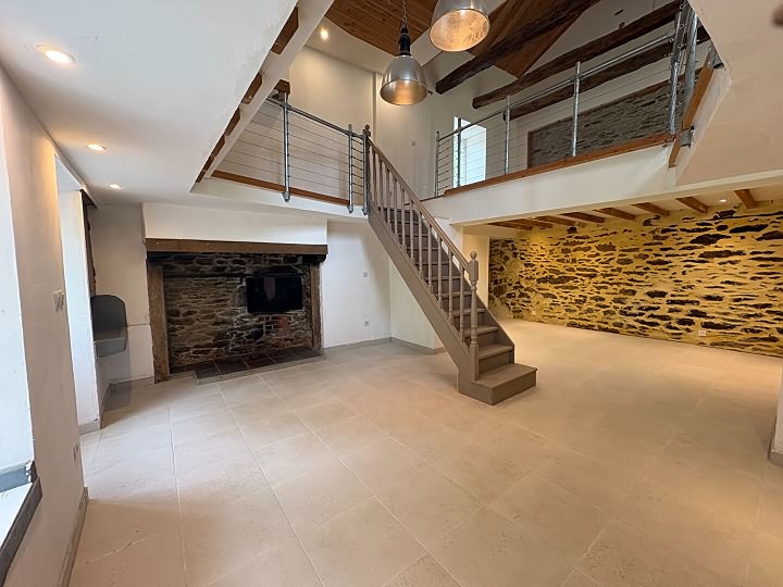 2 bed château for sale near Grand Bueix