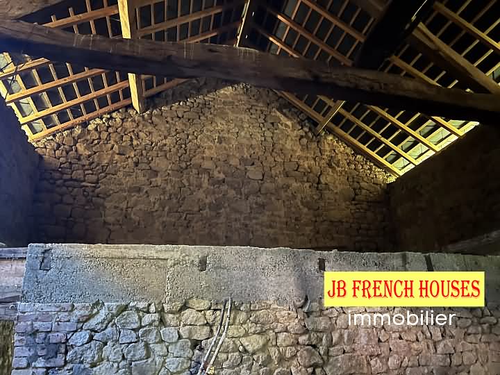 Stone barn to renovate near Farges